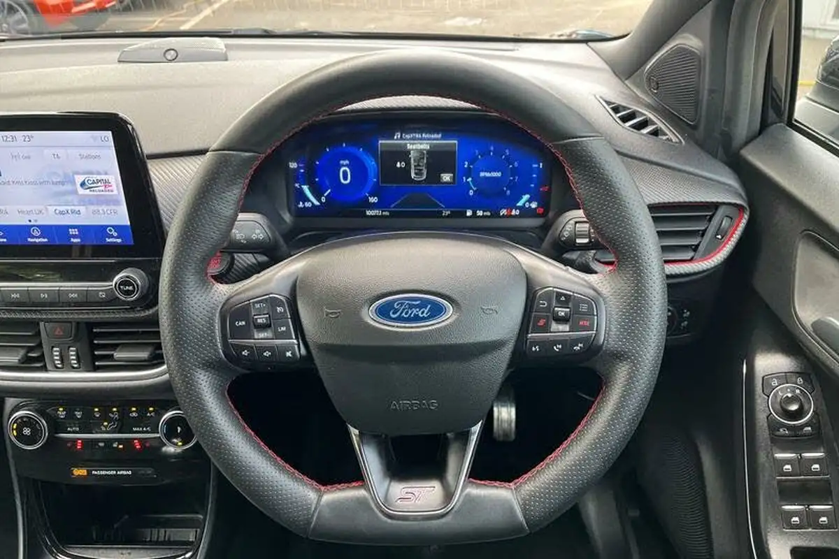 2022-ford-puma-suv-15-st-big-11