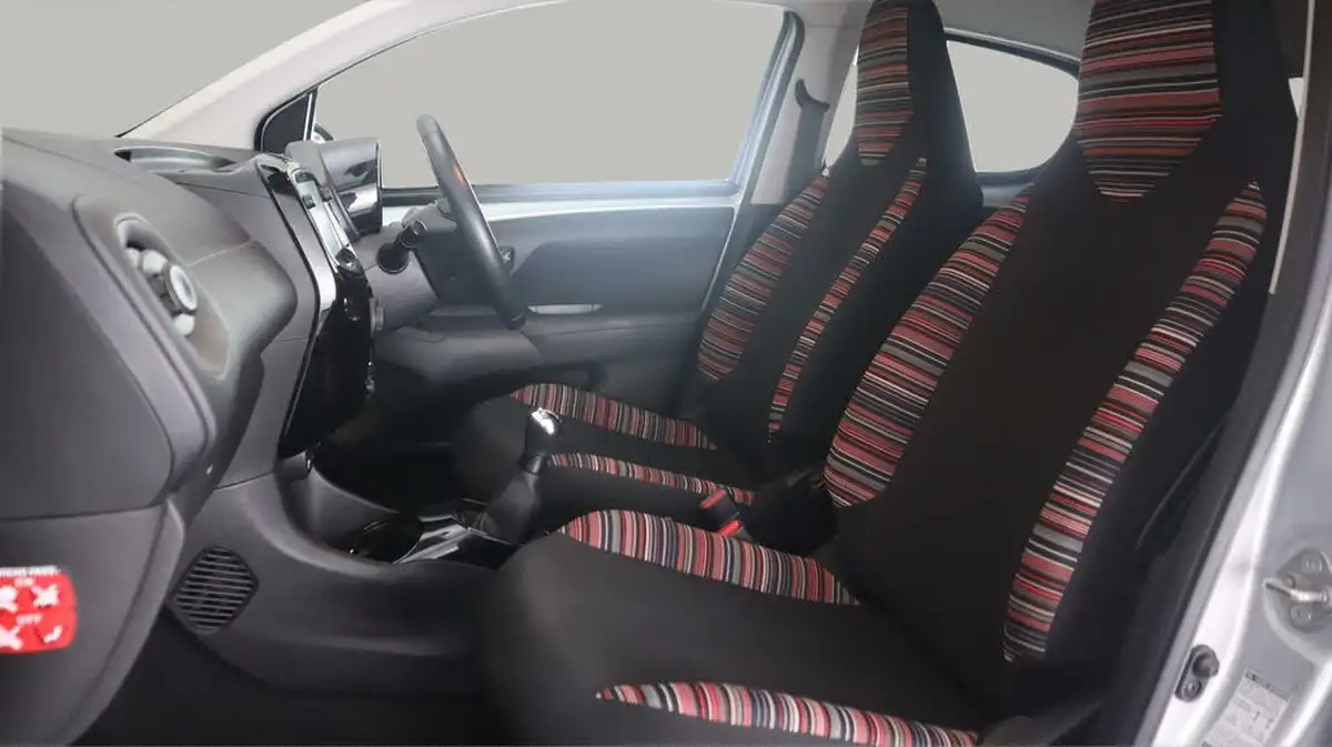 2020-citroen-c1-10-vti-flair-ss-5d-big-13