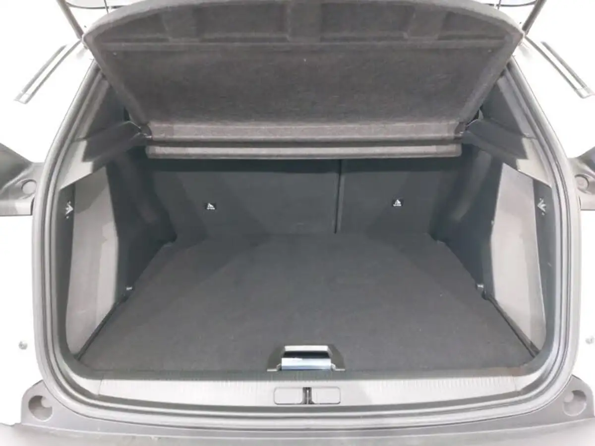 2023-peugeot-2008-suv-12-puretech-allure-big-7