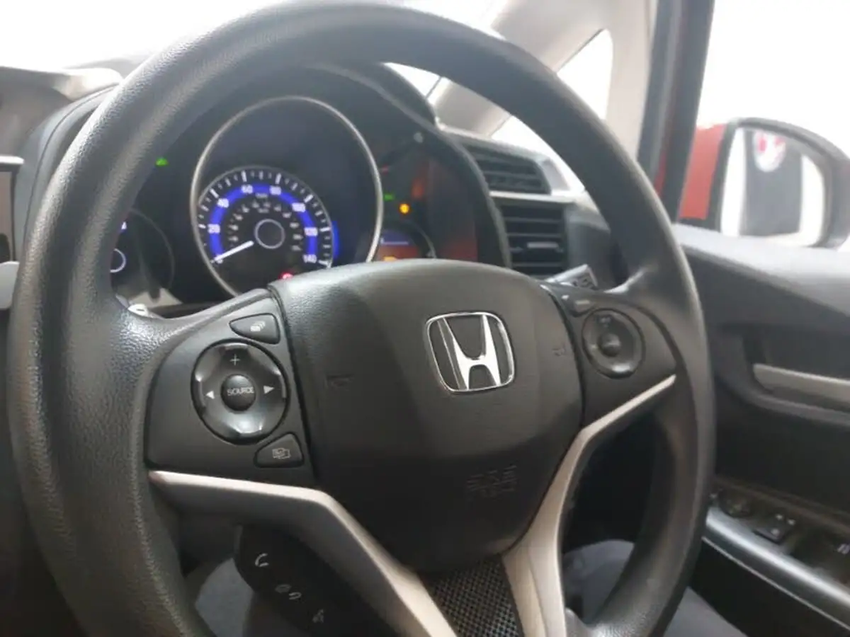 2016-honda-jazz-13-i-vtec-se-cvt-big-12