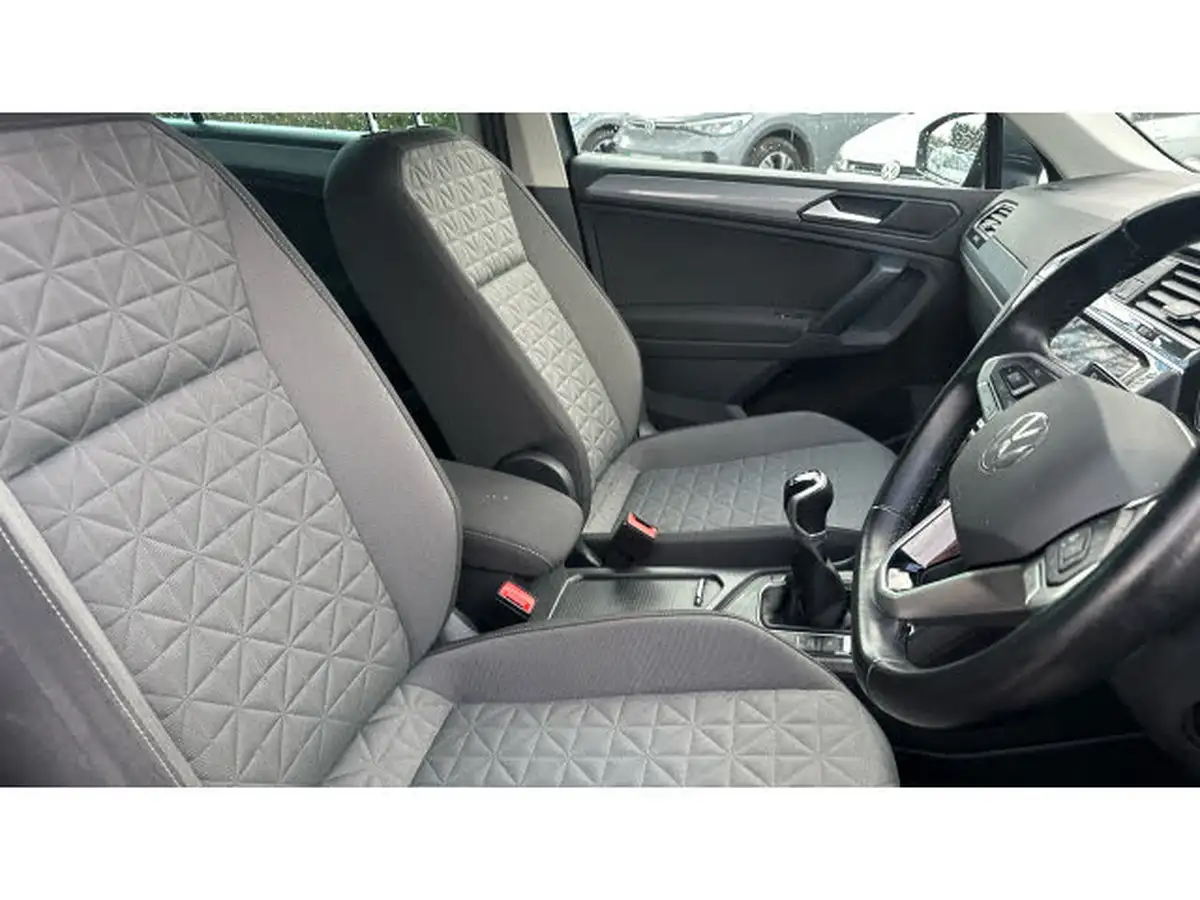 2022-volkswagen-tiguan-15-tsi-life-150ps-big-14
