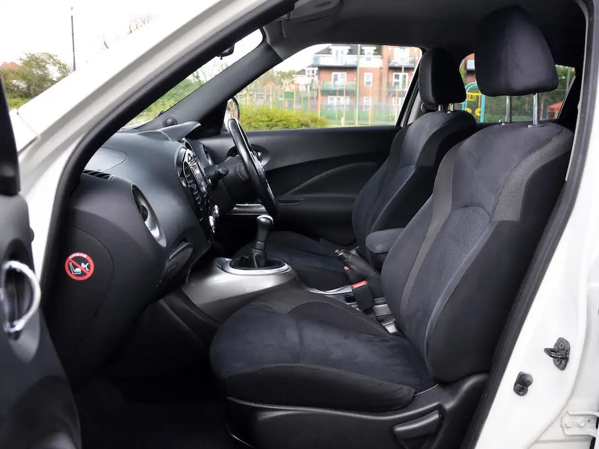 2013-nissan-juke-16-acenta-premium-big-50