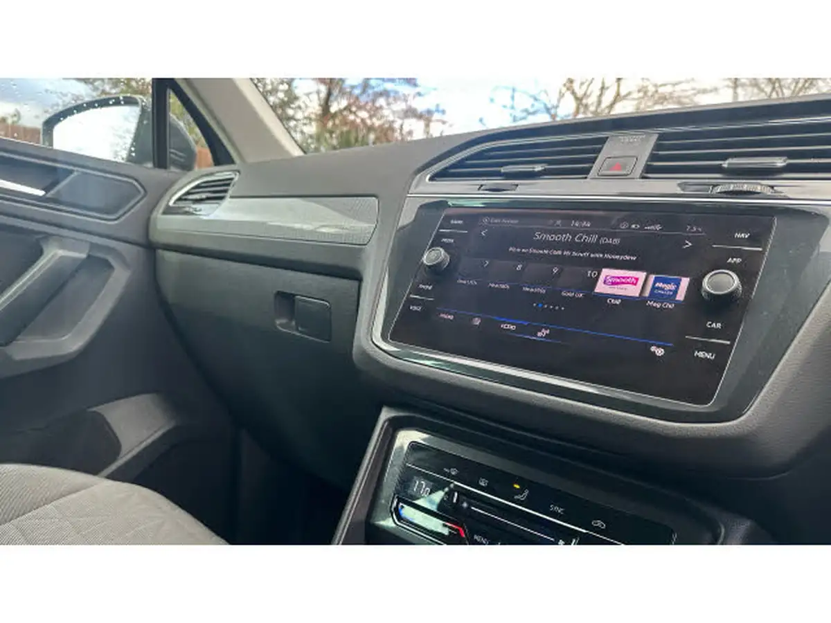 2022-volkswagen-tiguan-15-tsi-life-150ps-big-38
