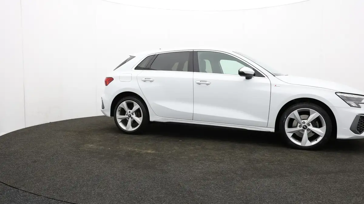 2021-audi-a3-14-40-tfsi-e-s-line-big-34