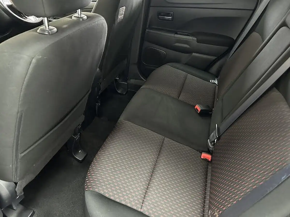 2016-mitsubishi-asx-16-3-big-10