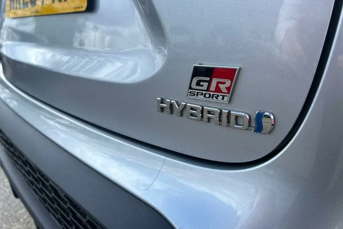 2023-toyota-yaris-cross-15-vvt-i-gr-sport-big-22