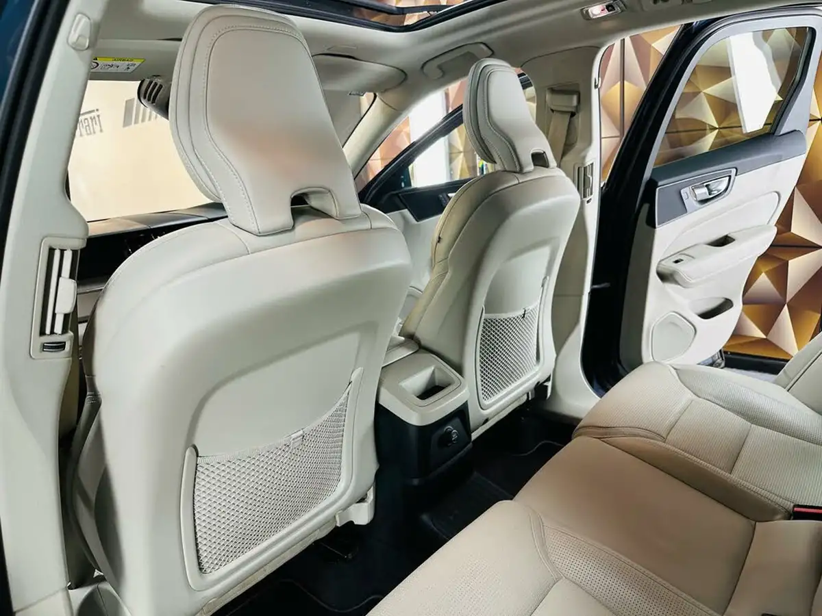 2019-volvo-xc60-20-t8-inscription-pro-ss-big-55