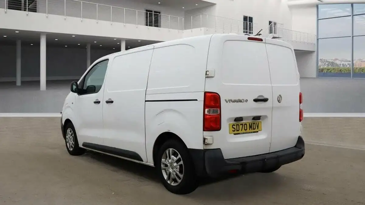2020-vauxhall-vivaro-e-3100-50kwh-l1h1-dynamic-big-2