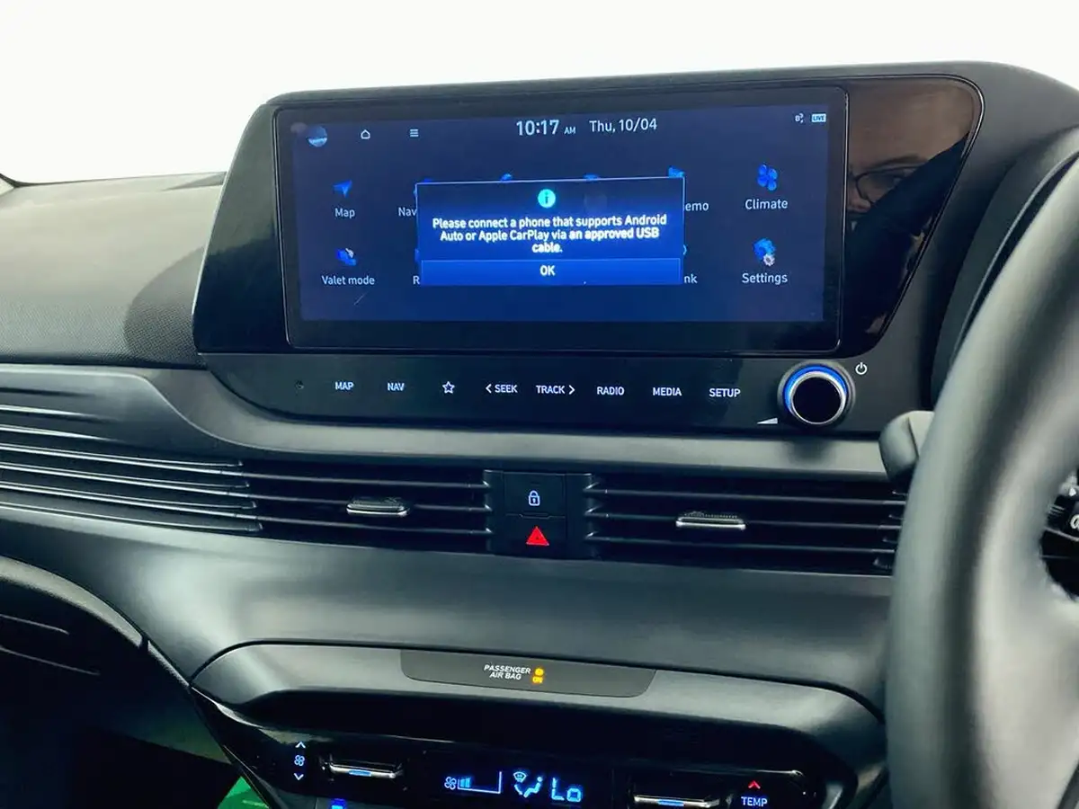 2024-hyundai-i20-10-t-gdi-premium-dct-big-38