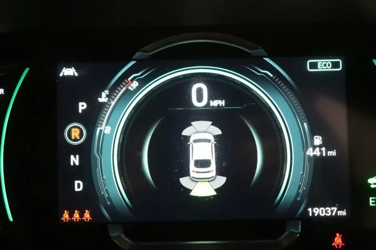 2022-hyundai-ioniq-16-gdi-premium-se-hybrid-big-15