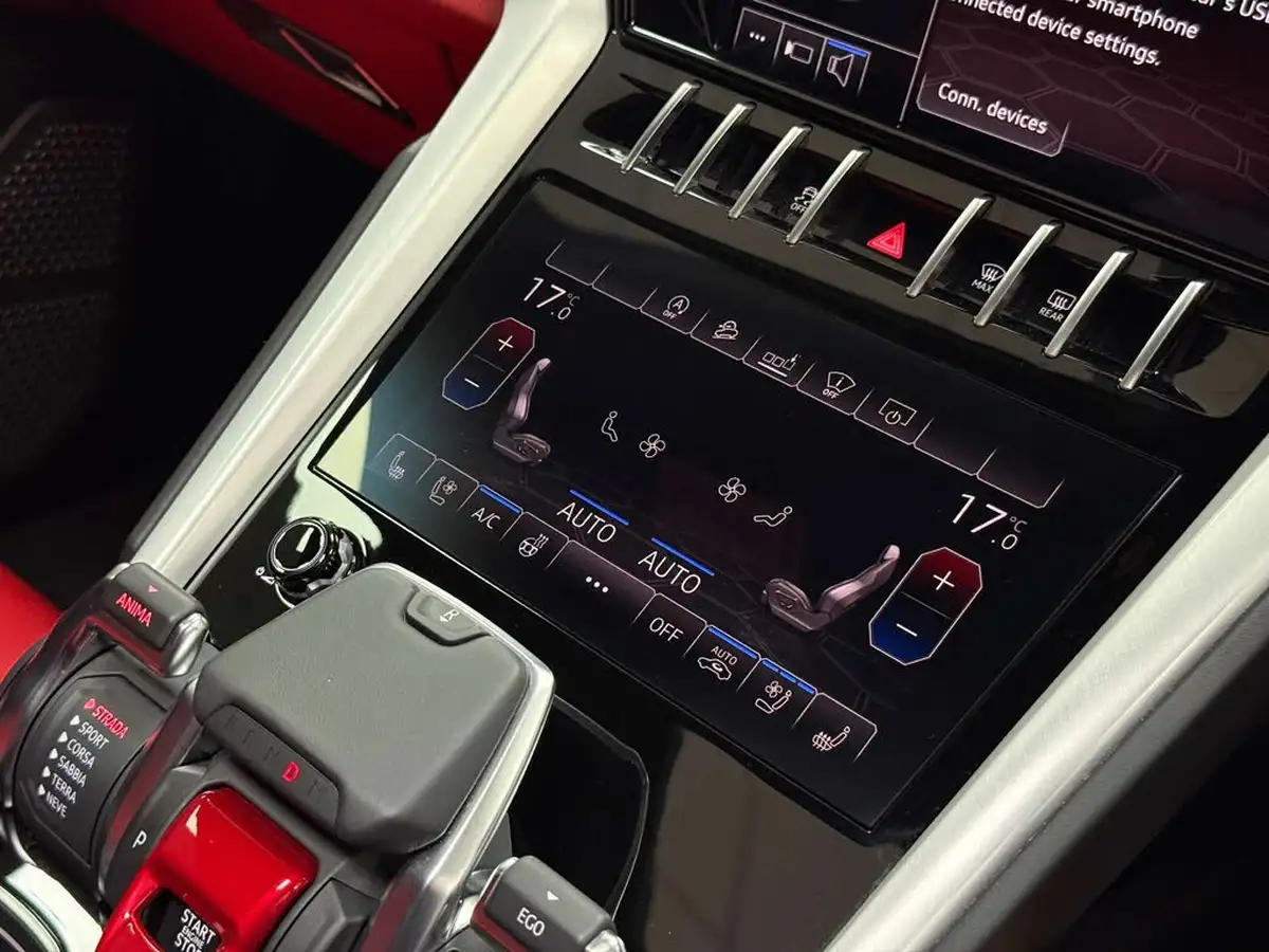 2019-lamborghini-urus-40-no-trim-big-57