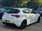 2013-alfa-romeo-giulietta-20td-veloce-140-bhp-small-13