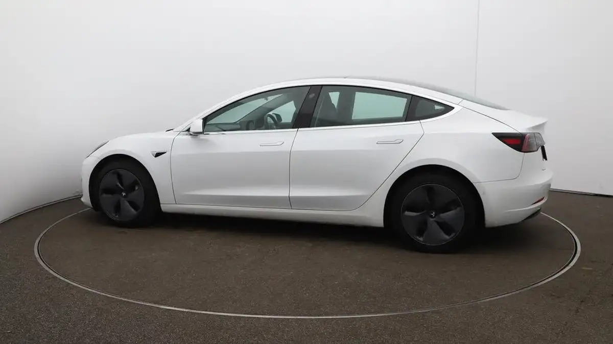 2020-tesla-model-3-e-standard-plus-big-58