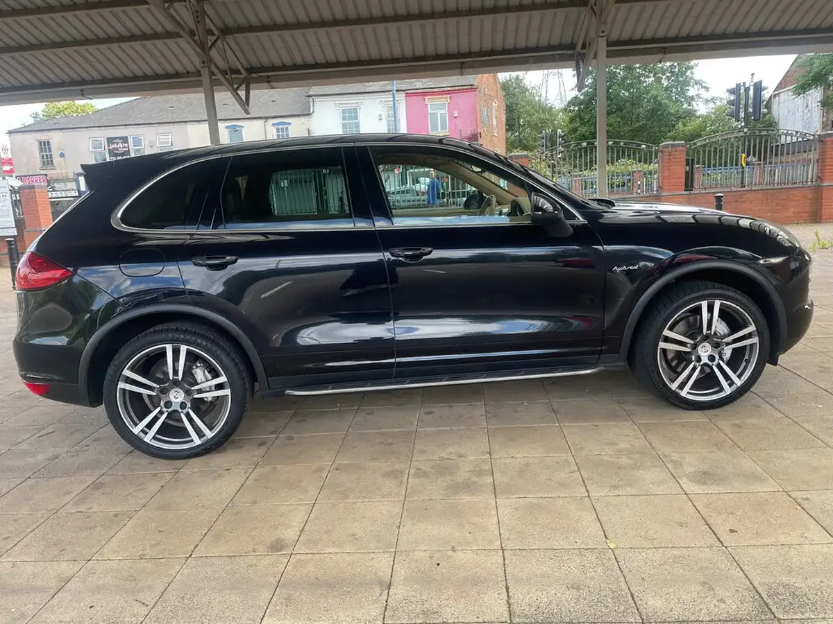 2012-porsche-cayenne-30-s-big-19