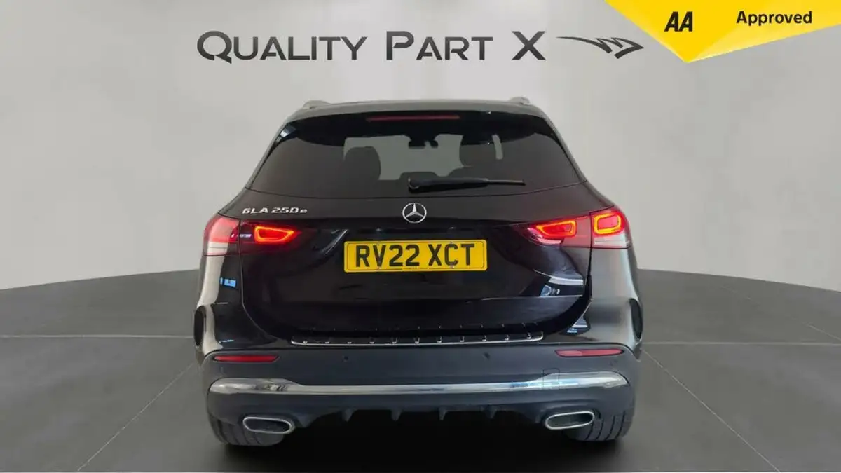 2022-mercedes-benz-gla-class-13-gla-250e-exclusive-edition-premium-big-3