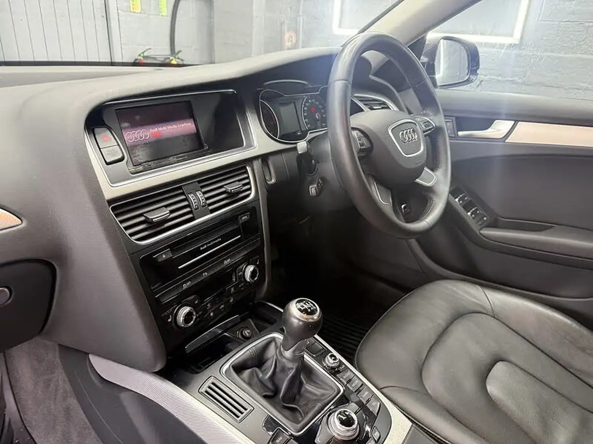 2012-audi-a4-20td-se-technik-136ps-big-45