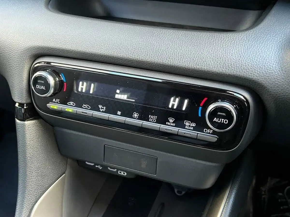 2024-mazda-mazda2-15-homura-big-25