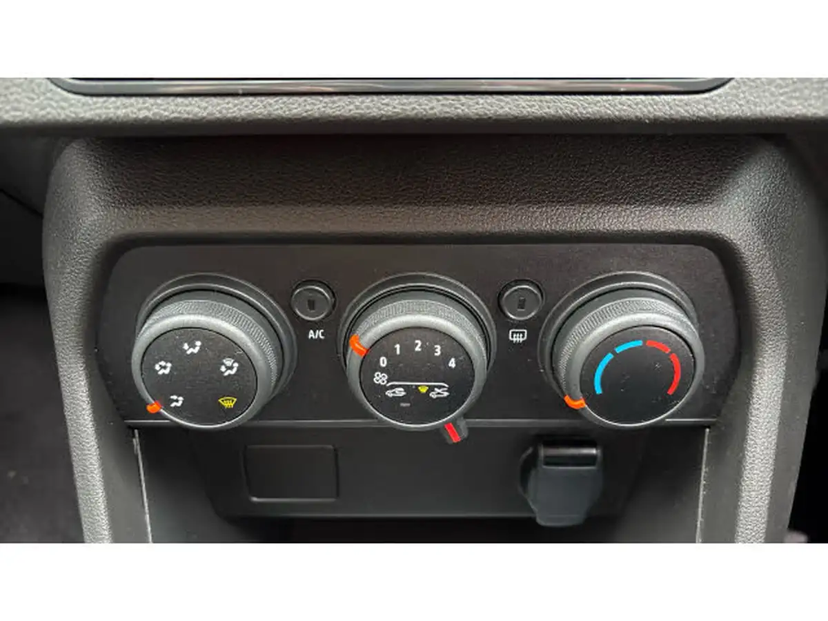 2024-dacia-sandero-stepway-10-tce-expression-90bhp-big-26