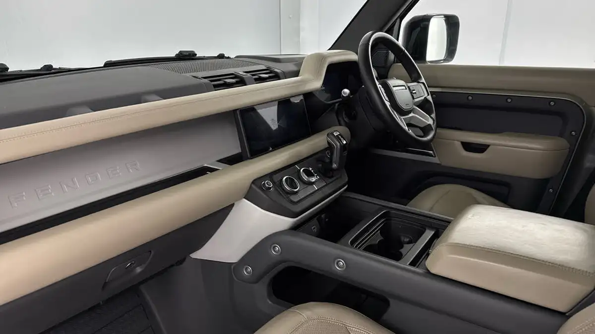 2020-land-rover-110-defender-20-d240-hse-110-big-8