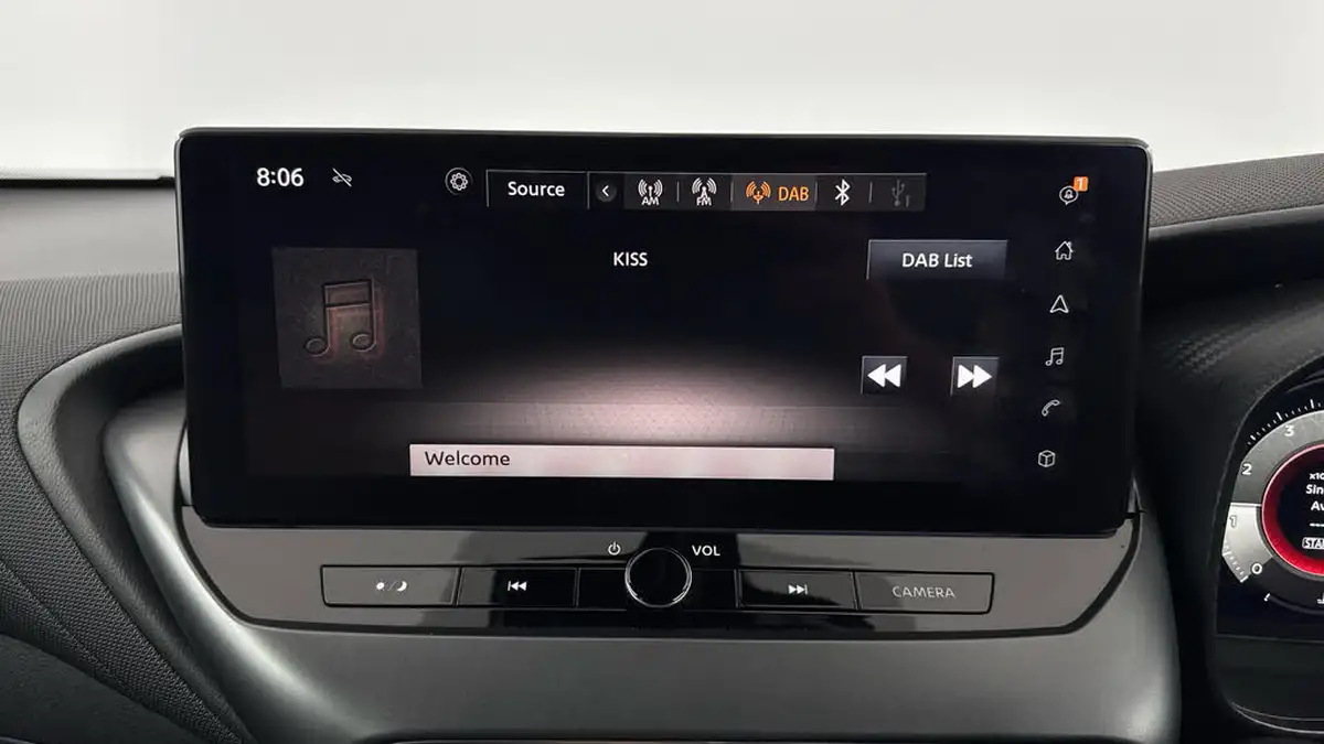 2024-nissan-juke-10-dig-t-n-connecta-big-11