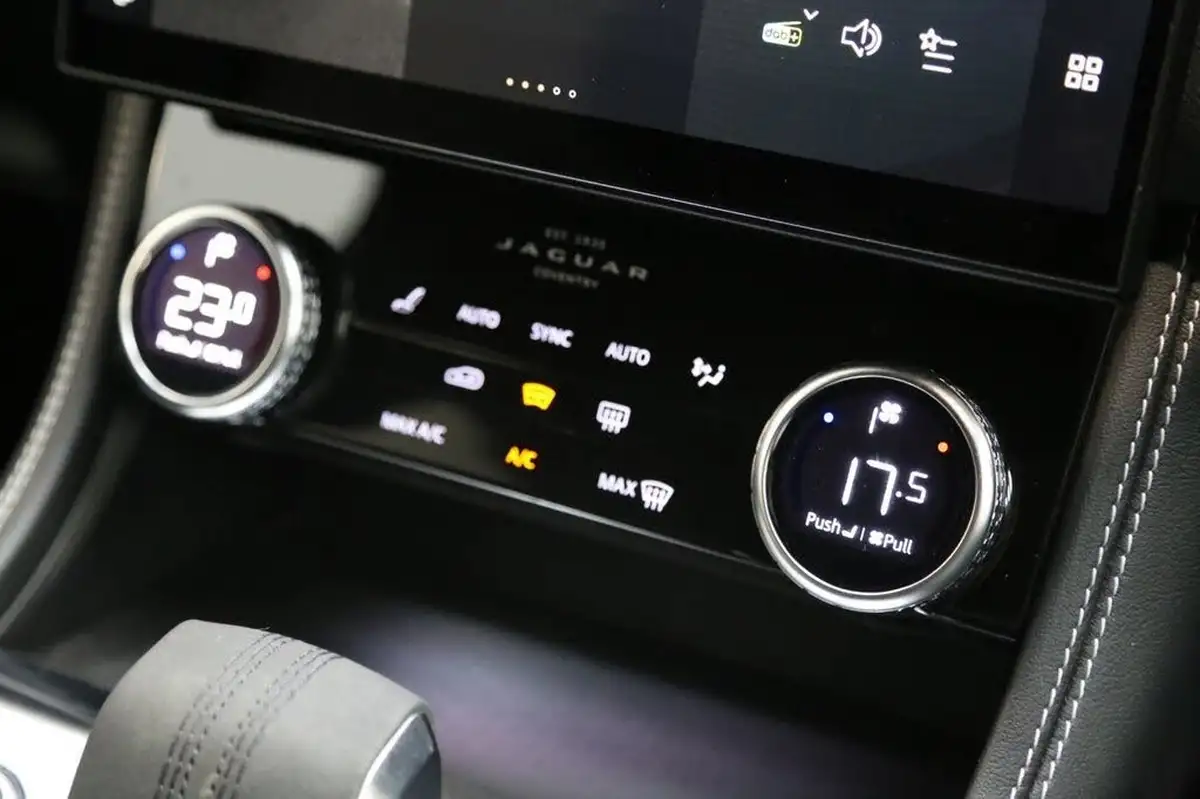 2022-jaguar-f-pace-20-d200-r-dynamic-s-big-36