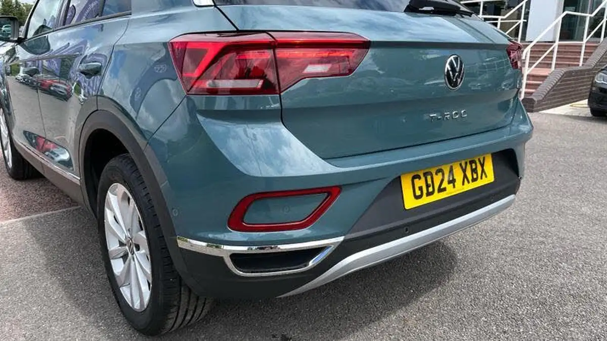 2024-volkswagen-t-roc-10-tsi-style-115ps-hatchback-5d-big-31