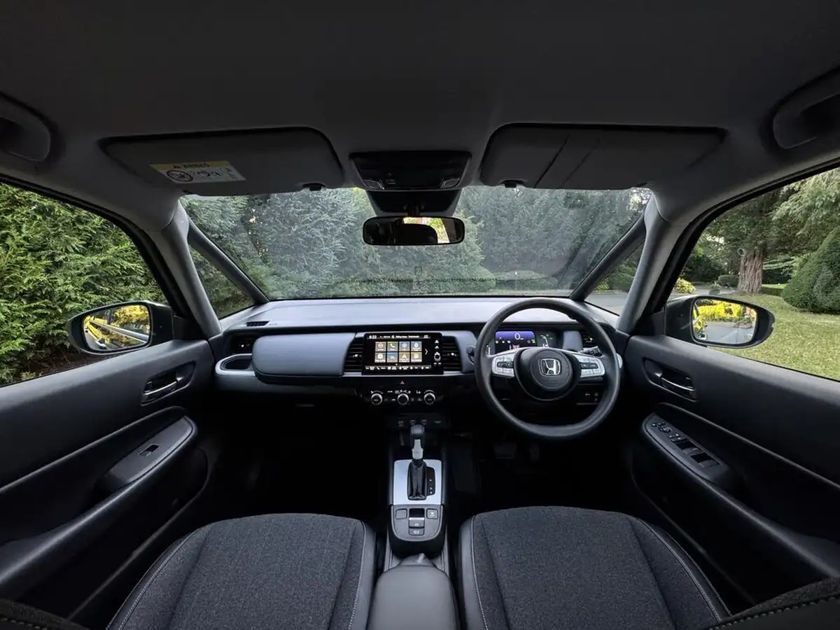 2021-honda-jazz-15-i-mmd-sr-109ps-big-47