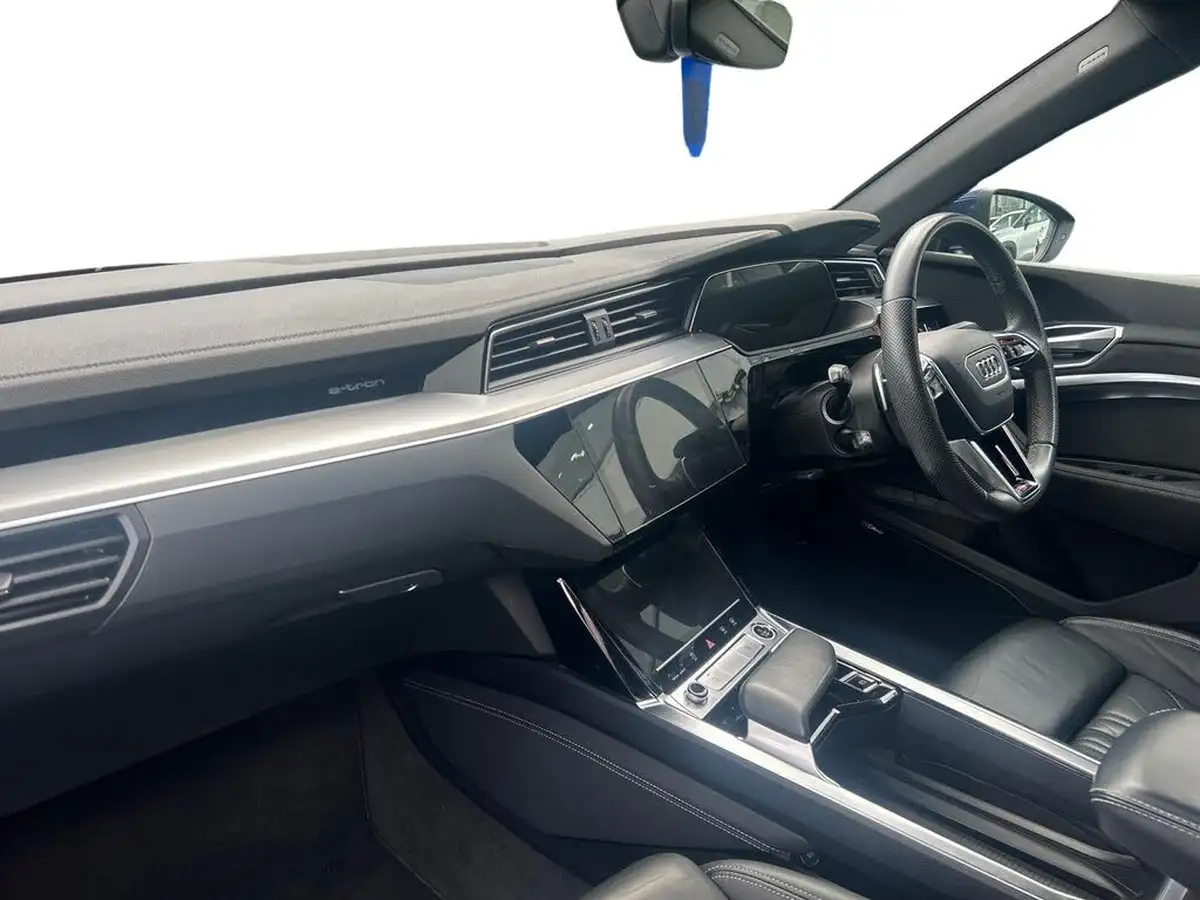 2021-audi-e-tron-55e-s-line-sportback-big-7