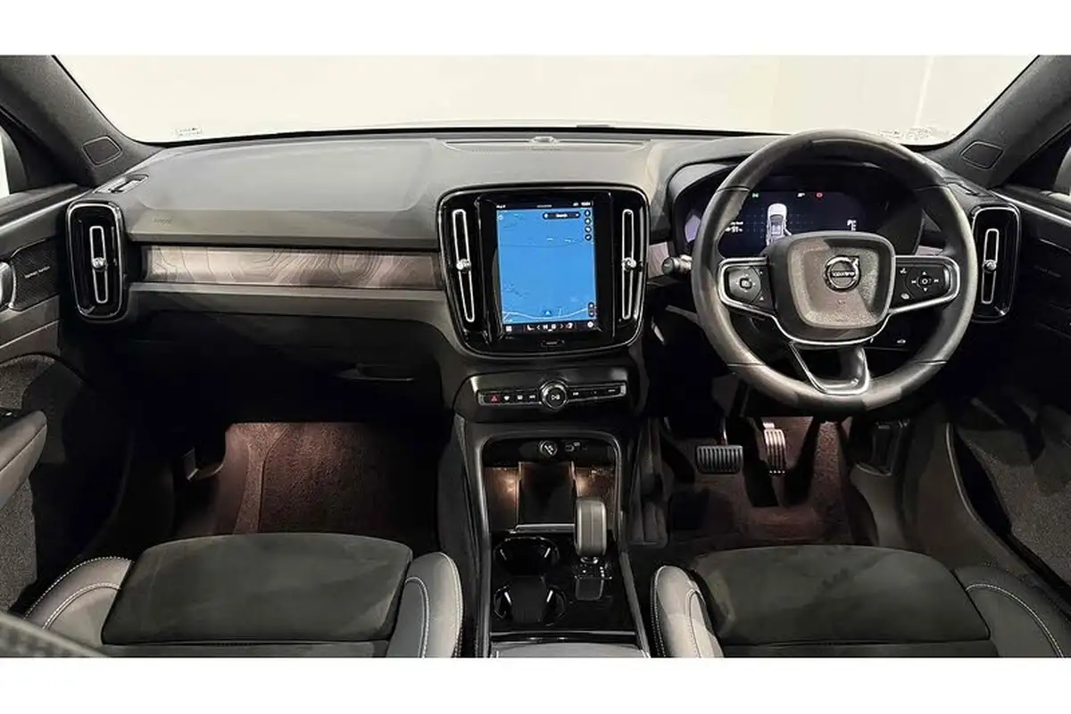 2022-volvo-c40-e-twin-recharge-pro-big-1