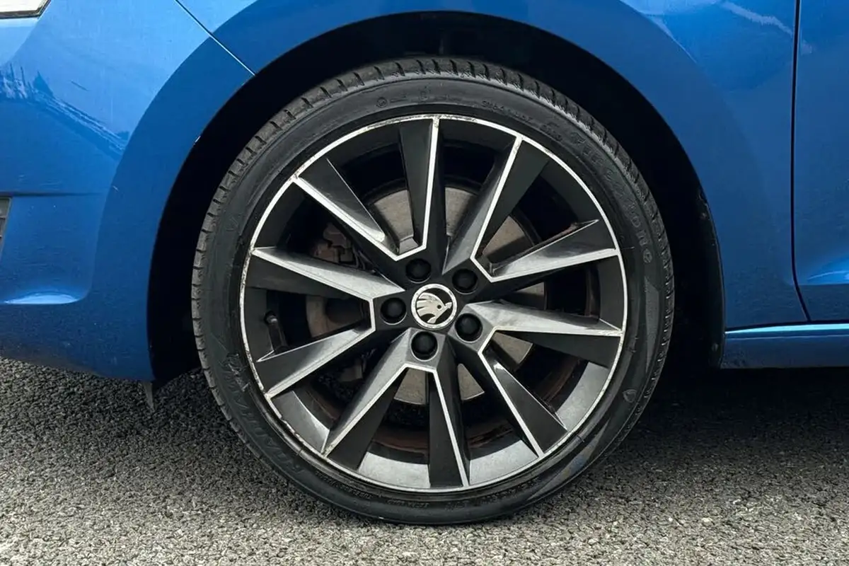 2017-skoda-rapid-spaceback-12-tsi-se-sport-big-12