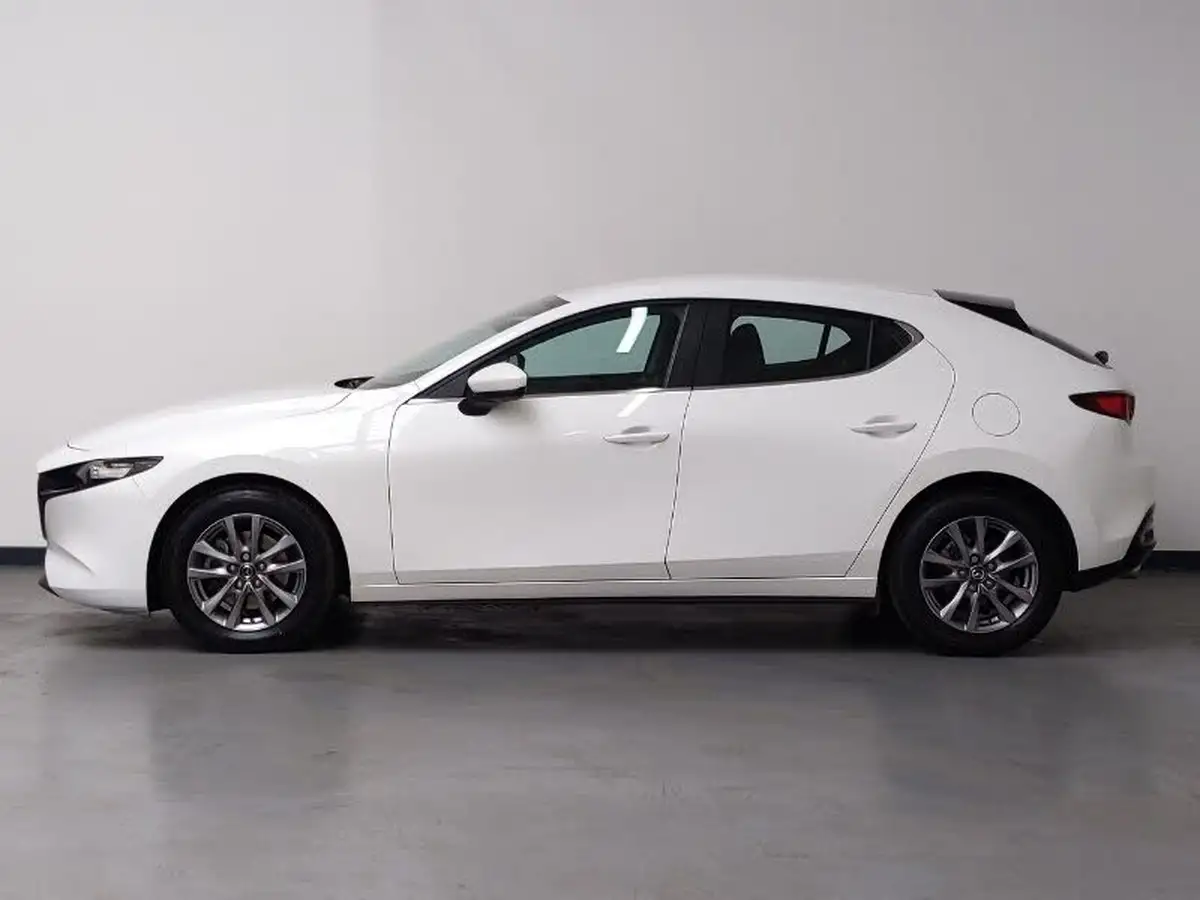 2022-mazda-mazda3-20-se-l-big-3