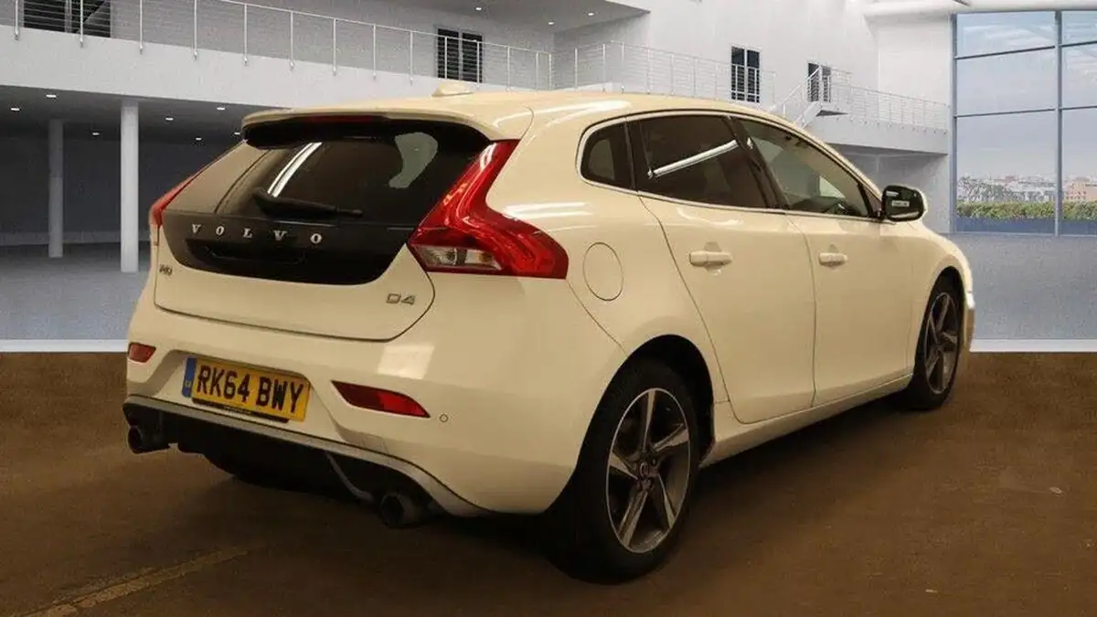 2014-volvo-v40-20td-d4-r-design-lux-190bhp-nav-1969cc-big-6