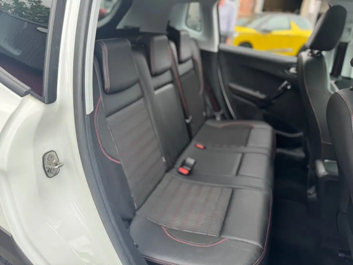 2017-peugeot-2008-suv-12-puretech-gt-line-110bhp-eat6-big-41