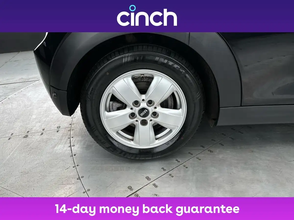 2019-mini-cooper-15-cooper-classic-hatchback-3d-big-25