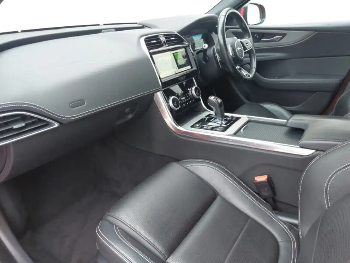 2020-jaguar-xe-20d-r-dynamic-se-big-4