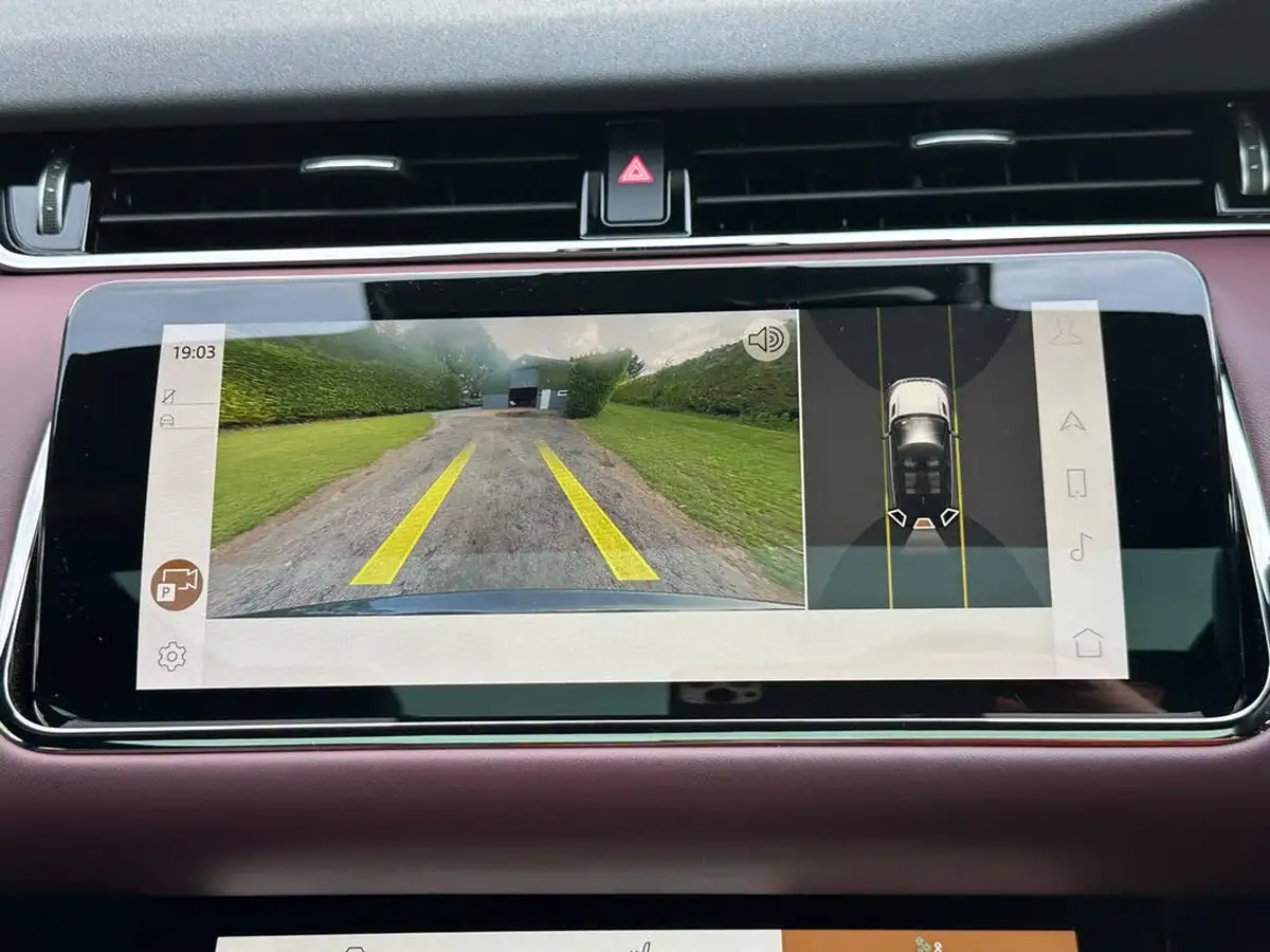 2022-land-rover-range-rover-evoque-20-d200-r-dynamic-hse-big-30