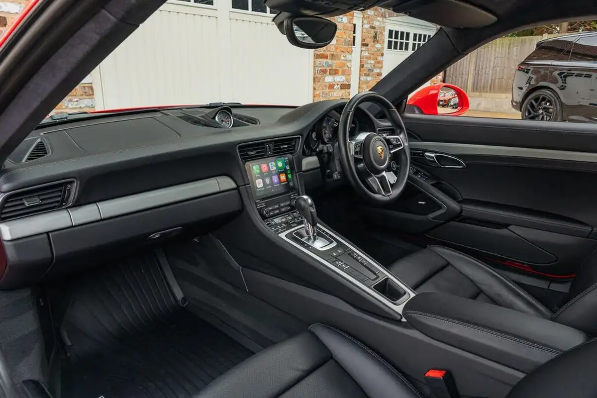2016-porsche-911-30-carrera-s-coupe-pdk-big-25
