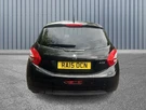 2015-peugeot-208-12-style-puretech-3d-small-4