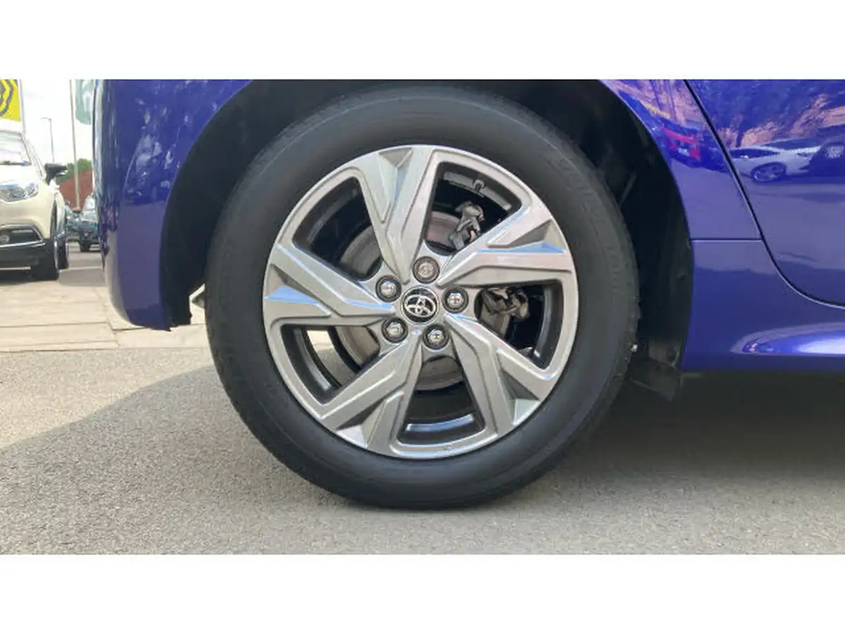 2024-toyota-yaris-15-vvt-i-icon-big-6