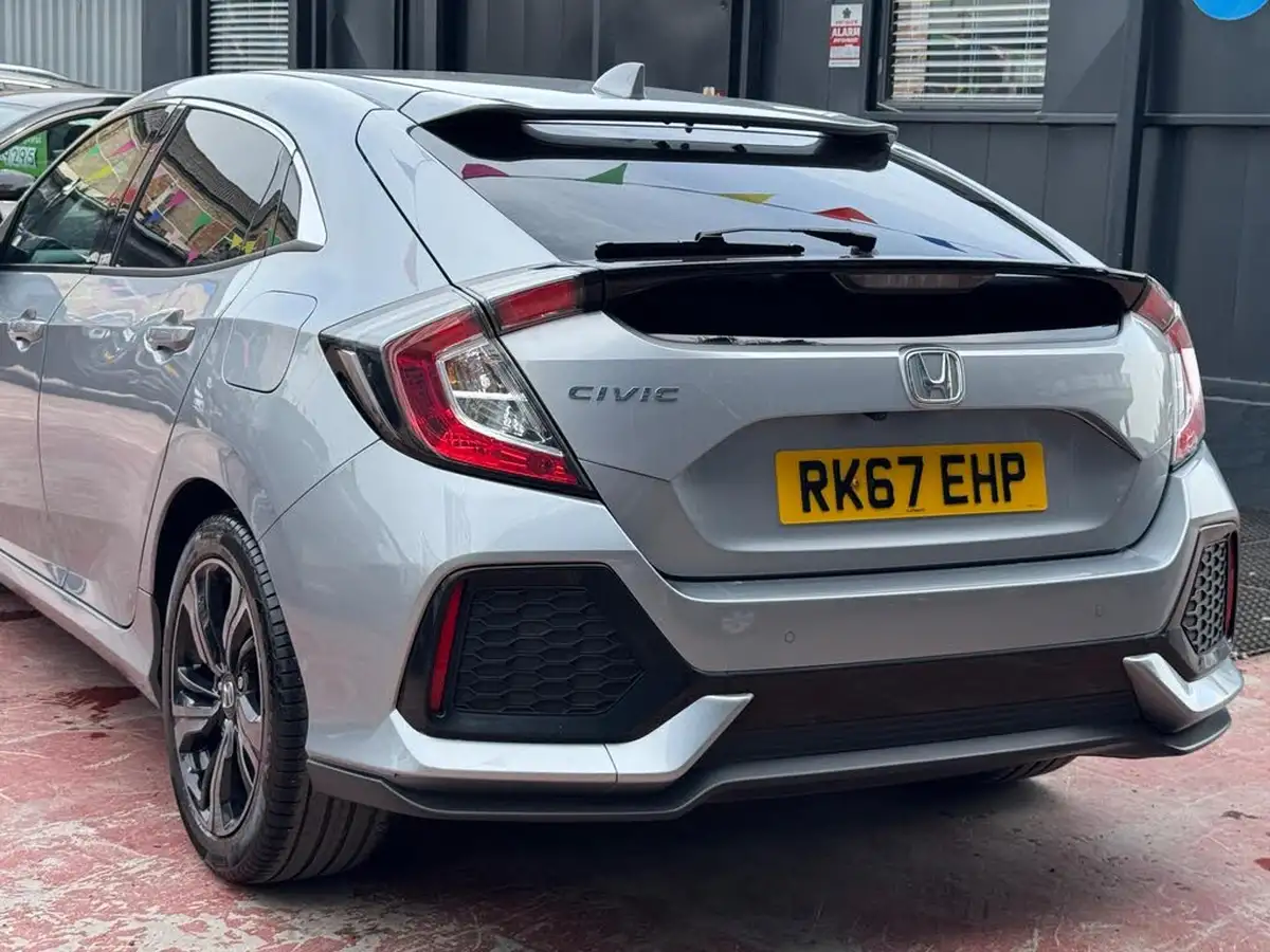 2017-honda-civic-10-vtec-turbo-sr-cvt-big-10