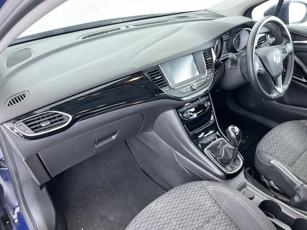 2018-vauxhall-astra-14i-sri-hatchback-big-31