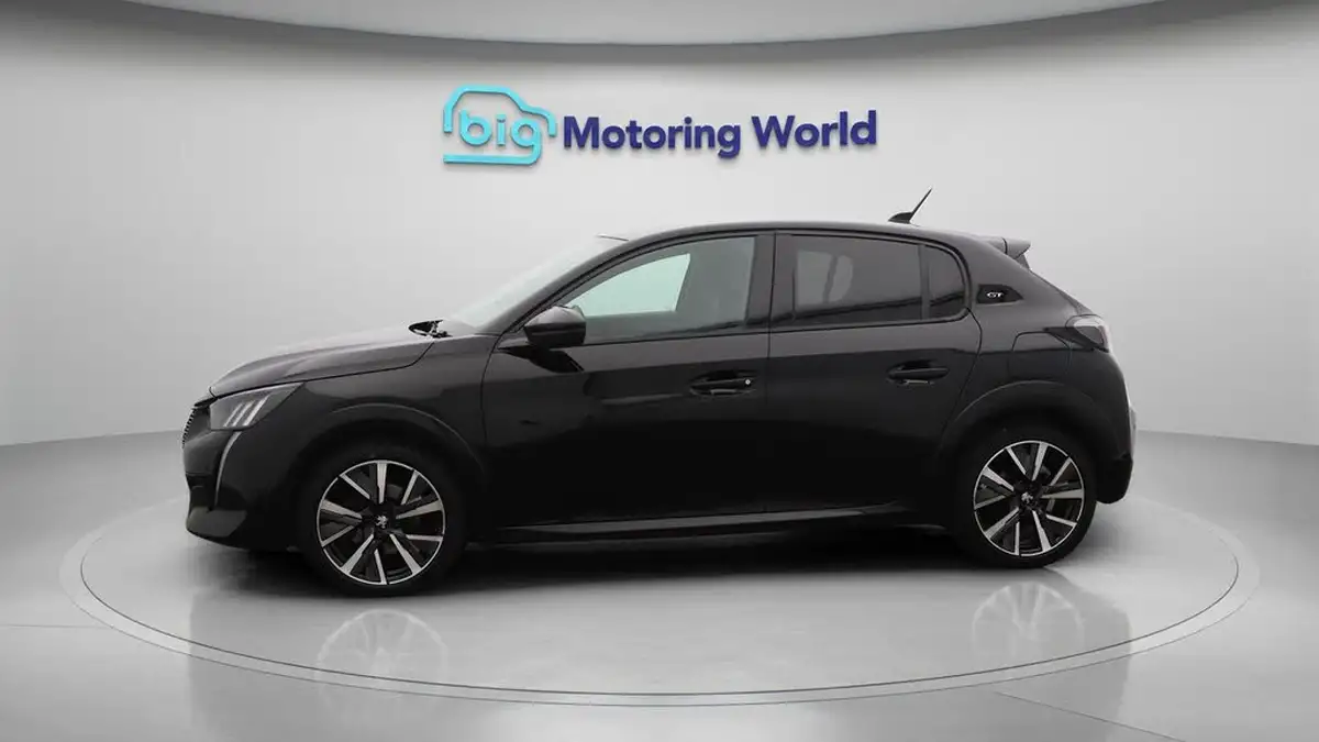 2021-peugeot-208-12-puretech-gt-100bhp-big-4