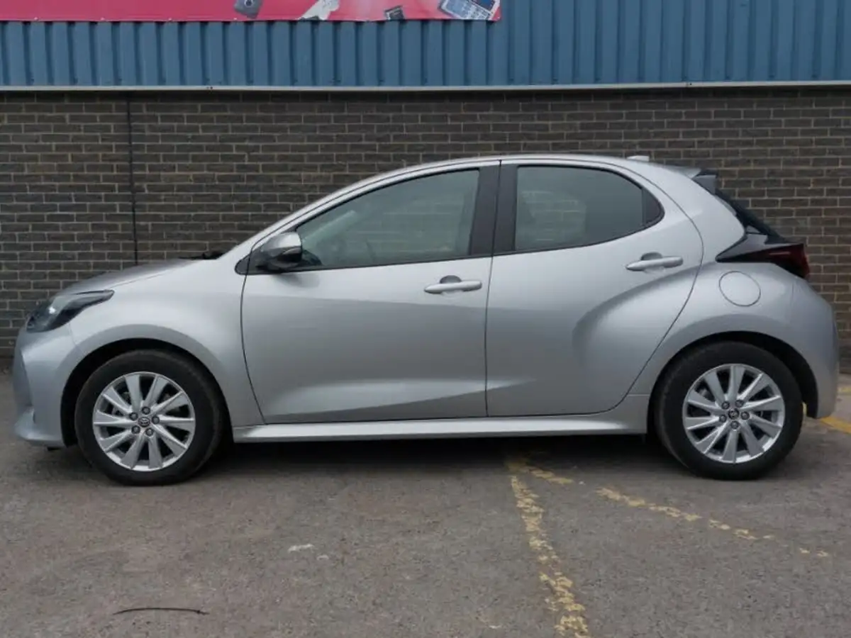 2022-toyota-yaris-15-vvt-i-icon-big-3