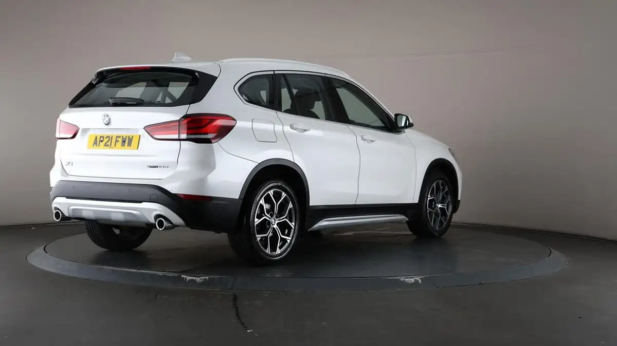 2021-bmw-x1-20td-sdrive18d-xline-big-68