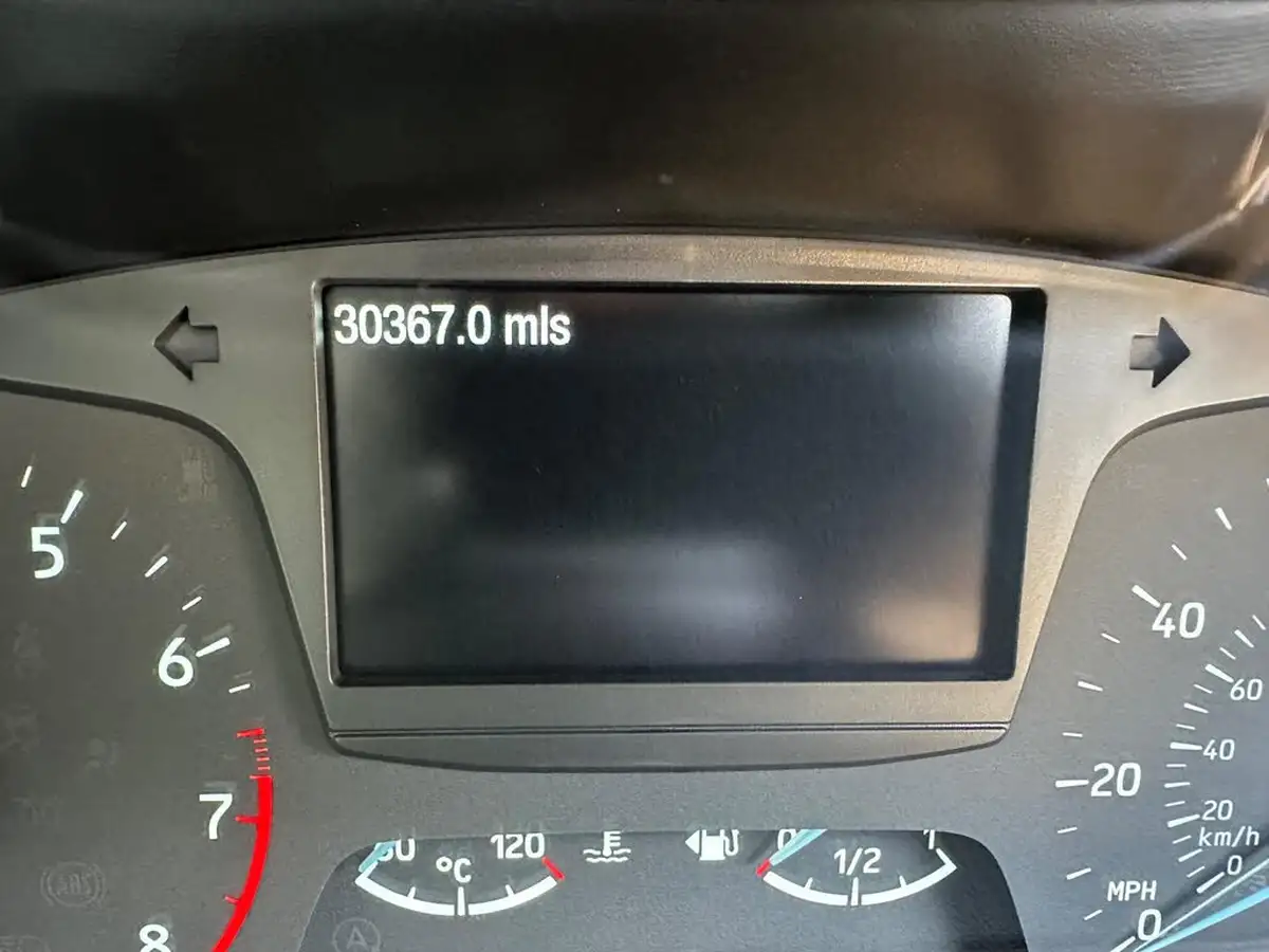 2018-ford-fiesta-10t-zetec-5d-big-30
