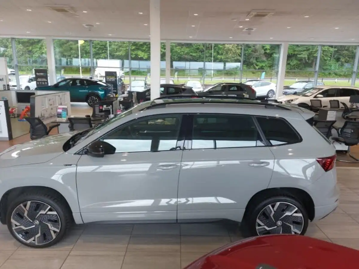 2023-skoda-karoq-15-tsi-sportline-dsg-big-3