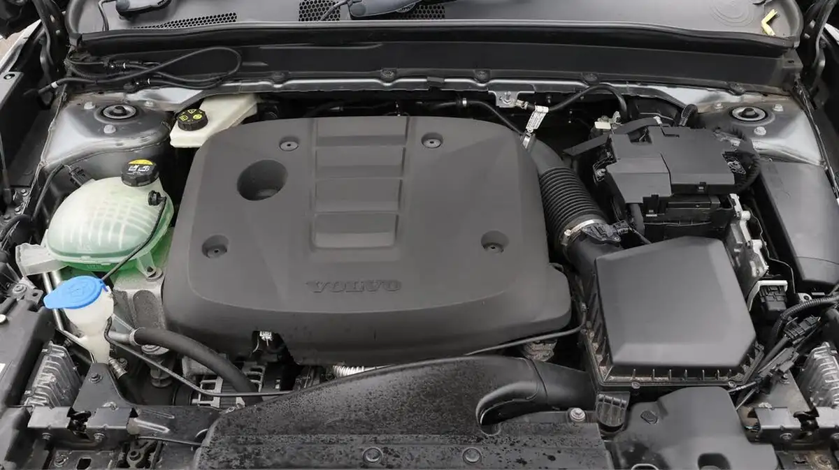 2019-volvo-xc40-20td-d3-r-design-pro-awd-geartronic-big-19