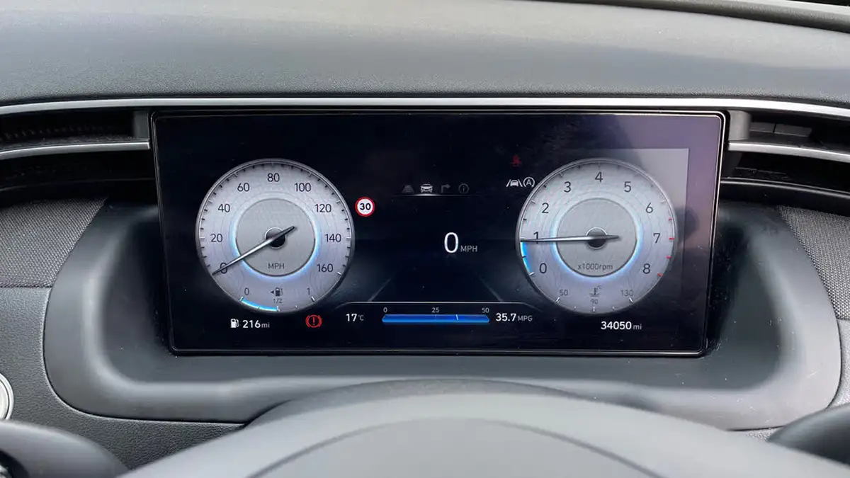 2022-hyundai-tucson-16-t-gdi-ultimate-150ps-big-12