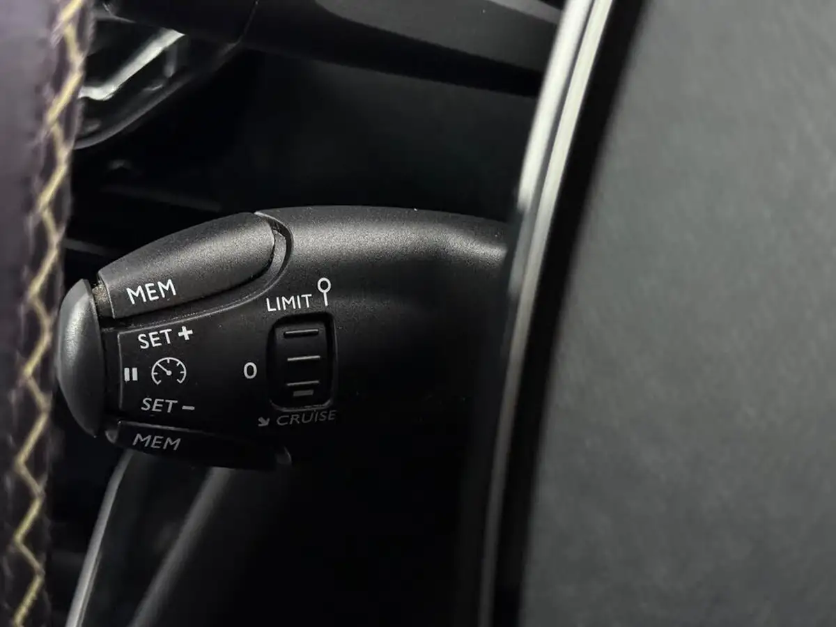 2020-peugeot-208-12-puretech-gt-line-100bhp-big-24