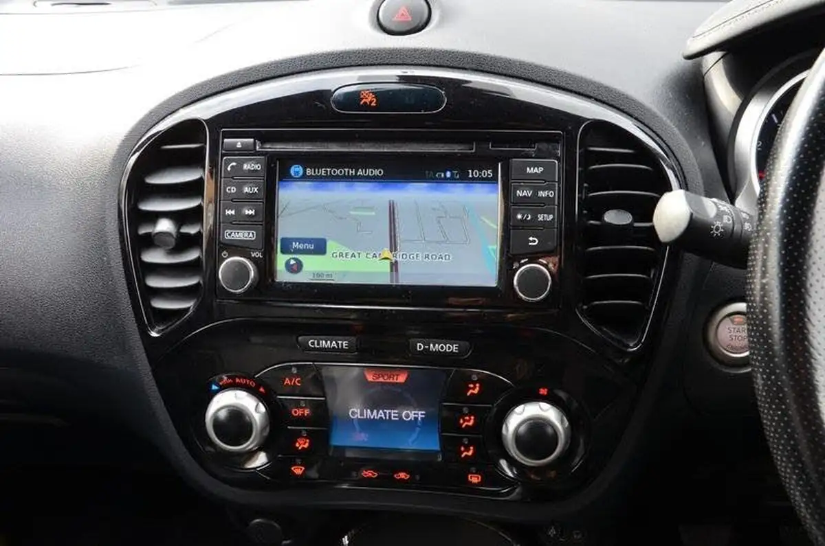 2015-nissan-juke-12-tekna-big-9